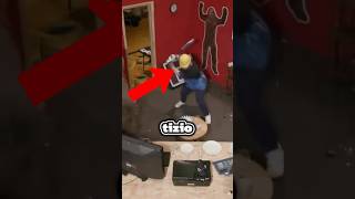 Ha visitato una rage room dopo aver perso il lavoro😳😡 barstoolgamblingig [upl. by Tomlin]