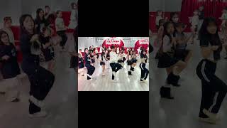 Trend Tắt đèn  Lớp Tiktok thầy Quàng Gia Huy  Follow thầy để xem nhiều Clip học nhảy hơn nhé [upl. by Lyrradal150]