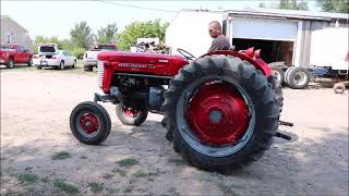 1965 Massey Fergusen MF65 tractor for sale  noreserve Internet auction October 18 2017 [upl. by Tirma]