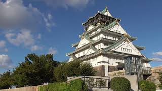 Thomas Bartels am Ōsaka castle 大阪城 mit Blick auf die drittgrößte Stadt Japans im Oktober 2024 [upl. by Ansilma986]