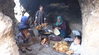 Living In A Cave With The Cold of Winter  Life In 2000 Years Ago  Village Life In Afghanistan [upl. by Adnilab197]