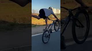 Olha esse grau graudebike money grau subscribe iphone bikelife shorts grau view skills gr [upl. by Lewendal]