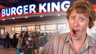 Meneer eet uit de prullenbak bij de Burger King op Schiphol [upl. by Wilie]