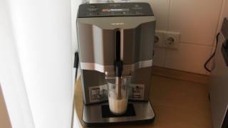 Siemens EQ3 Kaffeevollautomat EQ3 im HandsOn  Deutsch  German [upl. by Ulrich553]