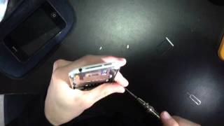 Changer la batterie de son iPhone 3G ou 3GS [upl. by Vera]