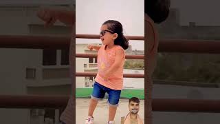 Gore gore mukhre pe kala kala chasma cutebaby cute baby dance [upl. by Berta984]