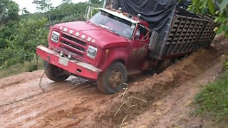 TROCHAS DEL CAQUETÁ KM28 VÍA SOLITA EN EL HUECO DEL FAMOSO quotBURRAquot [upl. by Rahs]