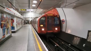 London Underground Central Line  Arrêt à la station Tottenham Court Road [upl. by Llezo]