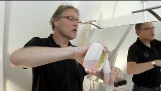 Instructie video Regelmatig schoonmaken van badkamer of douche [upl. by Esilehs]