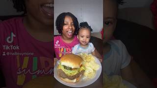 Cheeseburger mukbang foodie mukbangcommunity food cheeseburger momlife [upl. by Bugbee]