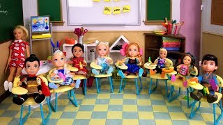 School started  Elsa and Anna toddlers  first day  new students  Barbie is teacher  classroom [upl. by Ibrik46]