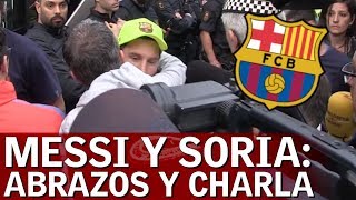 Messi de charla y abrazos con Cristóbal Soria en la celebración del Barcelona  Diario AS [upl. by Grubman]