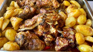 Borrego Assado com batatas e legumes salteados  Receita Portuguesa [upl. by Ardnaiek]