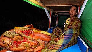 Mancing dan bermalam di perahu dapat banyak udang dan kepiting sampai capek langsung masak di sungai [upl. by Svend]