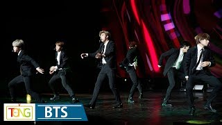 BTS DNA amp IDOL KoreaFrance Friendship Concert Stage 방탄소년단 한불 우정콘서트 한국 음악의 울림 문재인 [upl. by Revlys]