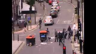 London Riot Pembury Estate Hackney 8th August 2011 [upl. by Aihsenet983]