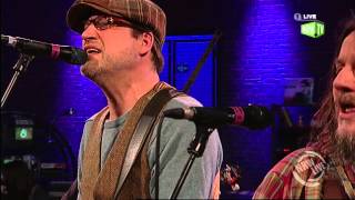 Hayseed Dixie perfomen quotDont Stop Believinquot bei NRW Live Teil2 [upl. by Orgalim]