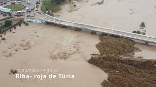 📽️ El río Turia desbordado a su paso por Ribarroja del Turia 30102024 🌊🚁 [upl. by Mellitz]