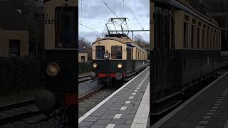 2454crew Jaap 9002 Vertrekt van station DriebergenZeist als OliebollenExpress [upl. by Aiet]