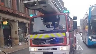 VERY RARE Greatermanchesterfireandrescueservice G33A1 hydraulic platform Seen Responding [upl. by Cymbre]