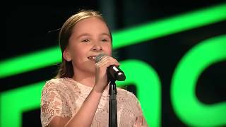 Édith Piaf Non Je Ne Regrette Rien Sofie The Voice Kids 2017 Blind Auditions SAT 1 1080p11 [upl. by Ellekram]