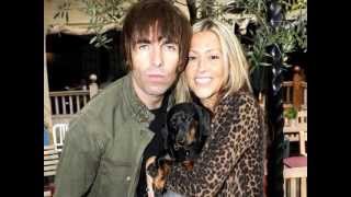 Beady Eye  Evil Eye Love Is All We Need  VIDEO LIAM GALLAGHER  NICOLE APPLETON [upl. by Dorinda]