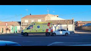 Ambulancia SVB del SACYL en urgencia [upl. by Jerold]