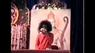 19890301Sai Baba darshan in Muddenahalli [upl. by Anehc803]