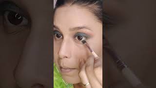 Create green smokey eye 👁️ look makeovervideos simpleeyelookeasytutorial makeuptutorial [upl. by Swane274]