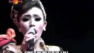 Lingsir Wengi  Reni Ananta  Dangdut Official Music Video [upl. by Cross126]