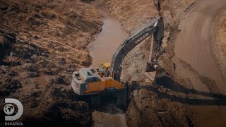 Problema mecánico con una tractor de oruga  Fiebre del Oro  Discovery en español [upl. by March]