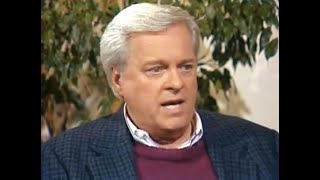 Robert Osborne On Joan Crawford and Bette Davis 1990 [upl. by Aketal]