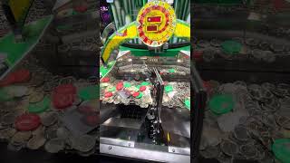 Wizard of oz Emerald City coin pusher Winning both rare cards in the same machine [upl. by Wurst]