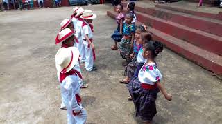 NIÑOS DE PREPRIMARIA PRESENTANDO SU FOLCLOR REGIONAL DE GUATEMALA [upl. by Rhee385]