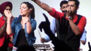 gippy grewal and neeru bajwa live in sydney 2011 HD [upl. by Tristam]