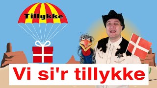 Vi sir tillykke  Fødselsdagssang  Syng med Sherif Haps [upl. by Ordway]