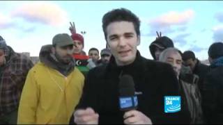 FRANCE 24 Reportages  Libye  Benghazi se protège contre les attaques du régime de Kadhafi [upl. by Chesney]