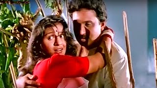 quotആരെങ്കിലും കാണും ചേട്ടാquot  Malayalam Comedy Scene  Kavadiyattam [upl. by Womack176]