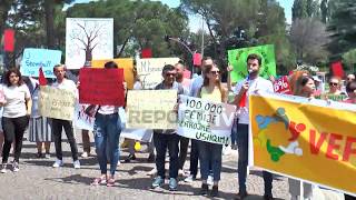 Report TV  ‘Jepni llogari për fëmijët’ Shoqëria Civile marshim protestë në Tiranë [upl. by Ettigdirb]