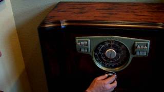 Zenith Tube Radio 1941 Model 10s567 [upl. by Ellertnom]