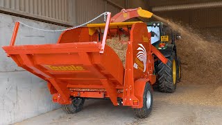 Tomahawk 8555 Dual Chop Bale Processor  chop straw short or bed long [upl. by Col]