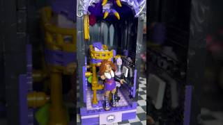 Monster High Mega Blocks Buildmonsterhigh megablocks monsterhighcharacters clawdeenwolf [upl. by Izzy]