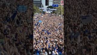 Celebración en Los Angeles downtown por el campeonato de los Dodgers [upl. by Bissell334]