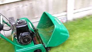 qualcast classic 35s petrol self propelled cylinder roller mower [upl. by Okiman324]