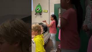 Pupils learn sign language to help their deaf canteen worker ❤️ [upl. by Anilasor]