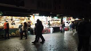 Il tradizionale mercato della Befana a Piazza Navona [upl. by Trey]