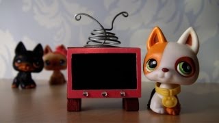 LPS Handy Andy  Fixes New TV [upl. by Nelloc]