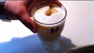 Rezept Latte Macchiato selber machen [upl. by Ruomyes]