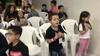 Crianças Adorando Culto infantil [upl. by Rhynd689]