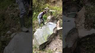 giant rock stuck after got splitted up [upl. by Azial]